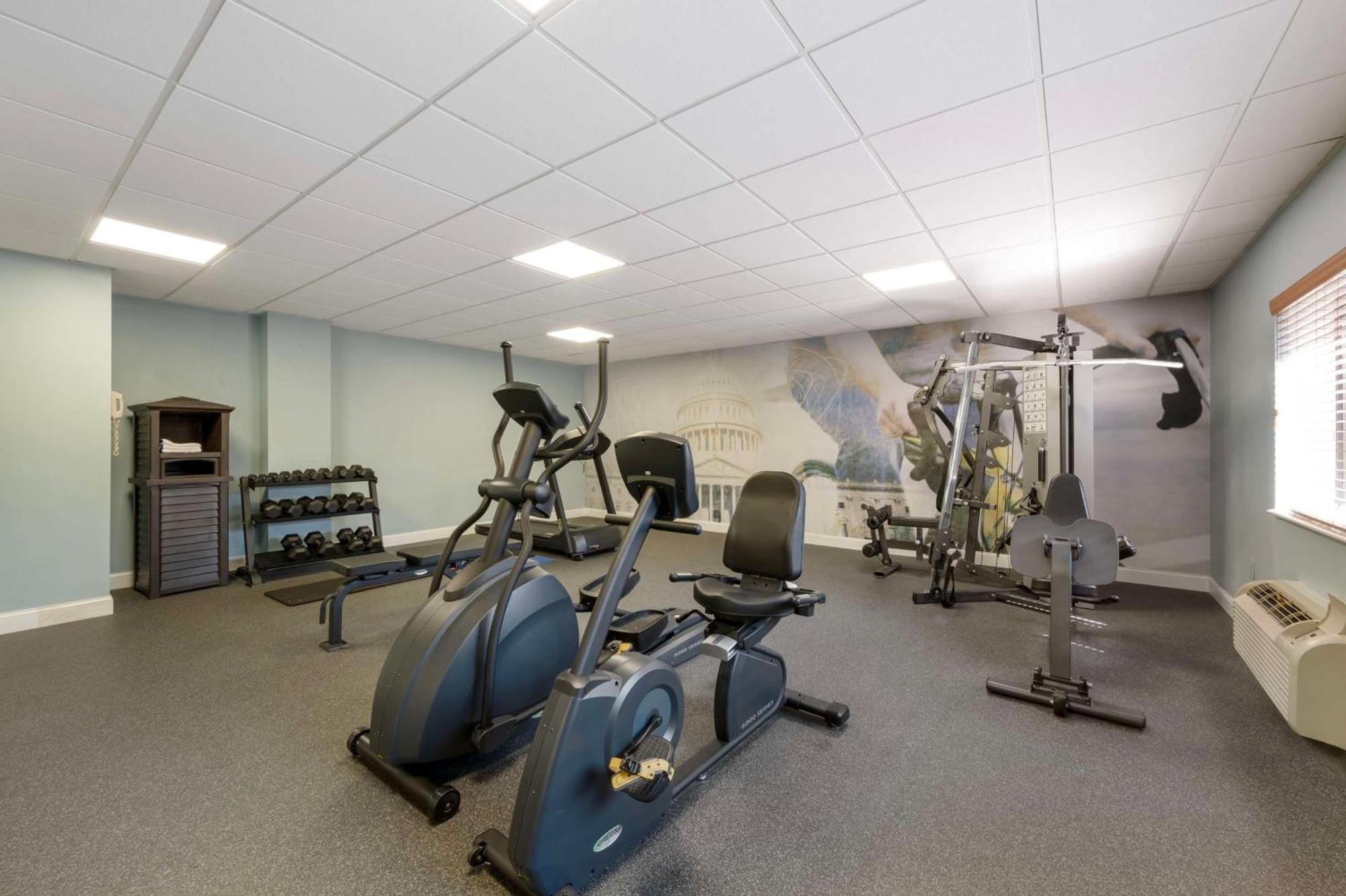 Best Western Plus Alexandria Fort Belvoir Mount Vernon Exterior photo